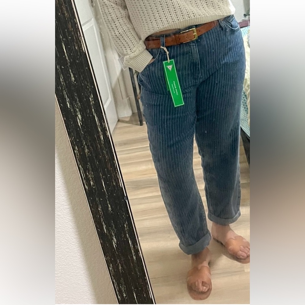 GUESS Mom Fit Stretch Jeans